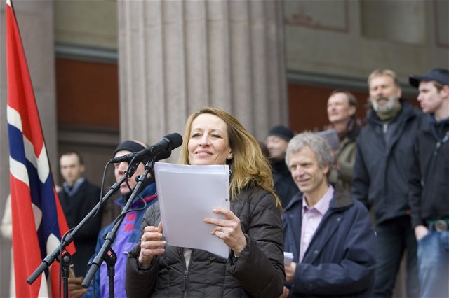 isabel-hillestad-pa-u-plassen